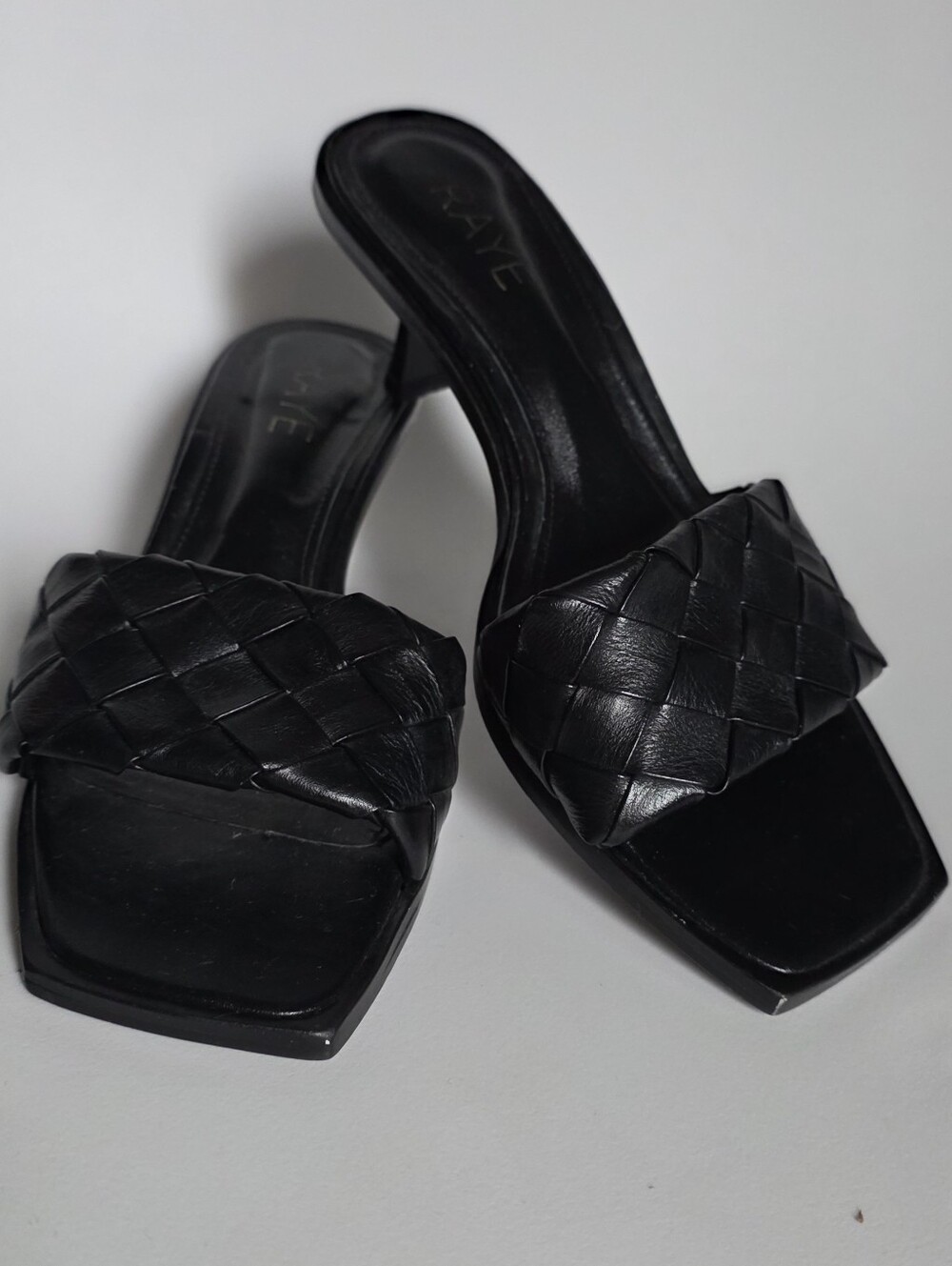 Raye heels-model Santos Heel Size 7.5 - Picture 1 of 5